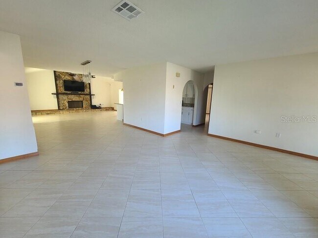 Foto del edificio - 13836 Darlene Ave