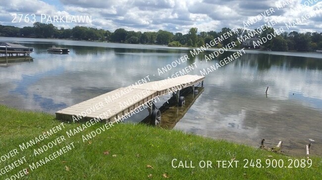 Building Photo - 2763 Parklawn-