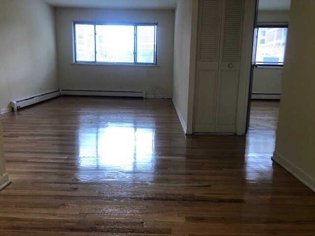 Foto del edificio - 421 W Barry Ave