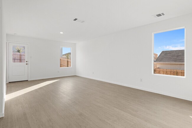 Foto del edificio - 3415 Rock Ml Dm