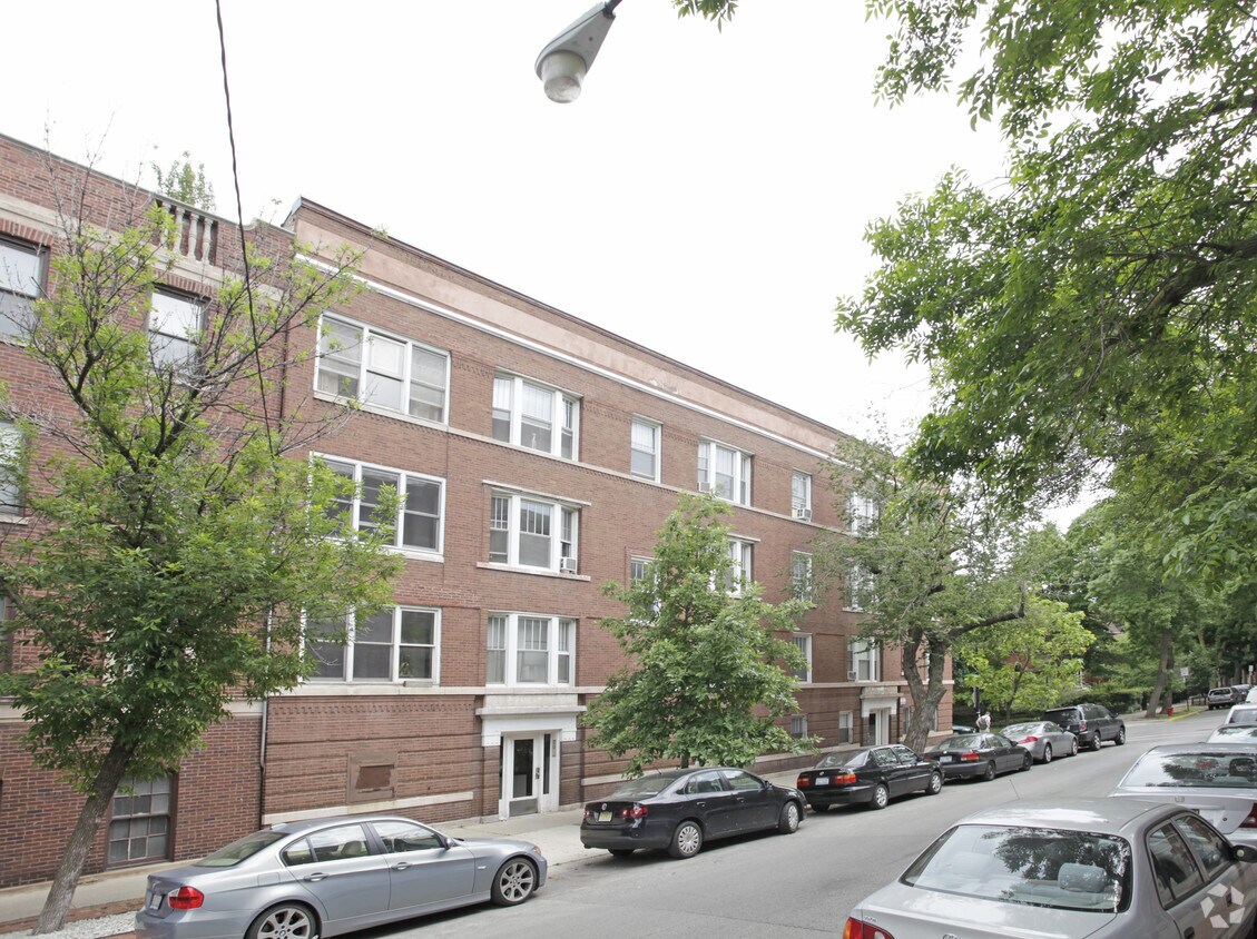 Building Photo - 500 W Belden Ave