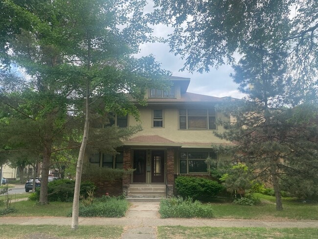 Building Photo - 3401 Emerson Ave S