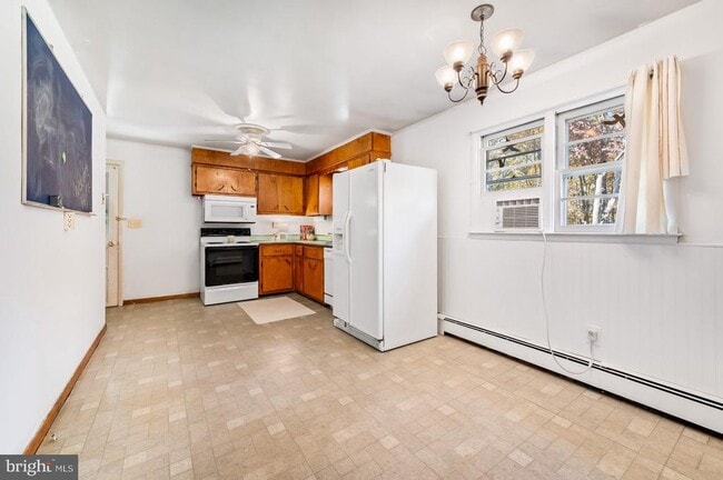 Foto del edificio - 16811 Ridge Rd