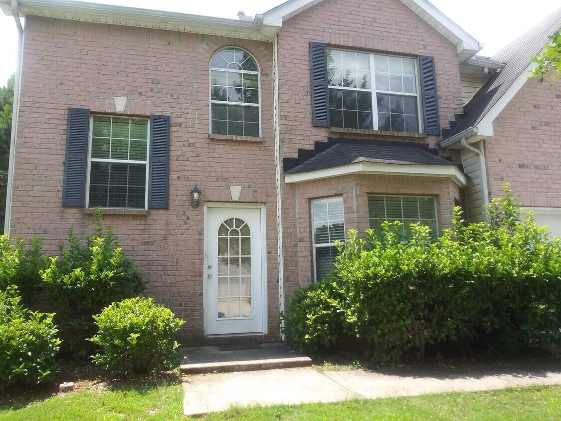 200 Oak Terrace Dr, Covington, GA 30016 Room for Rent in Covington