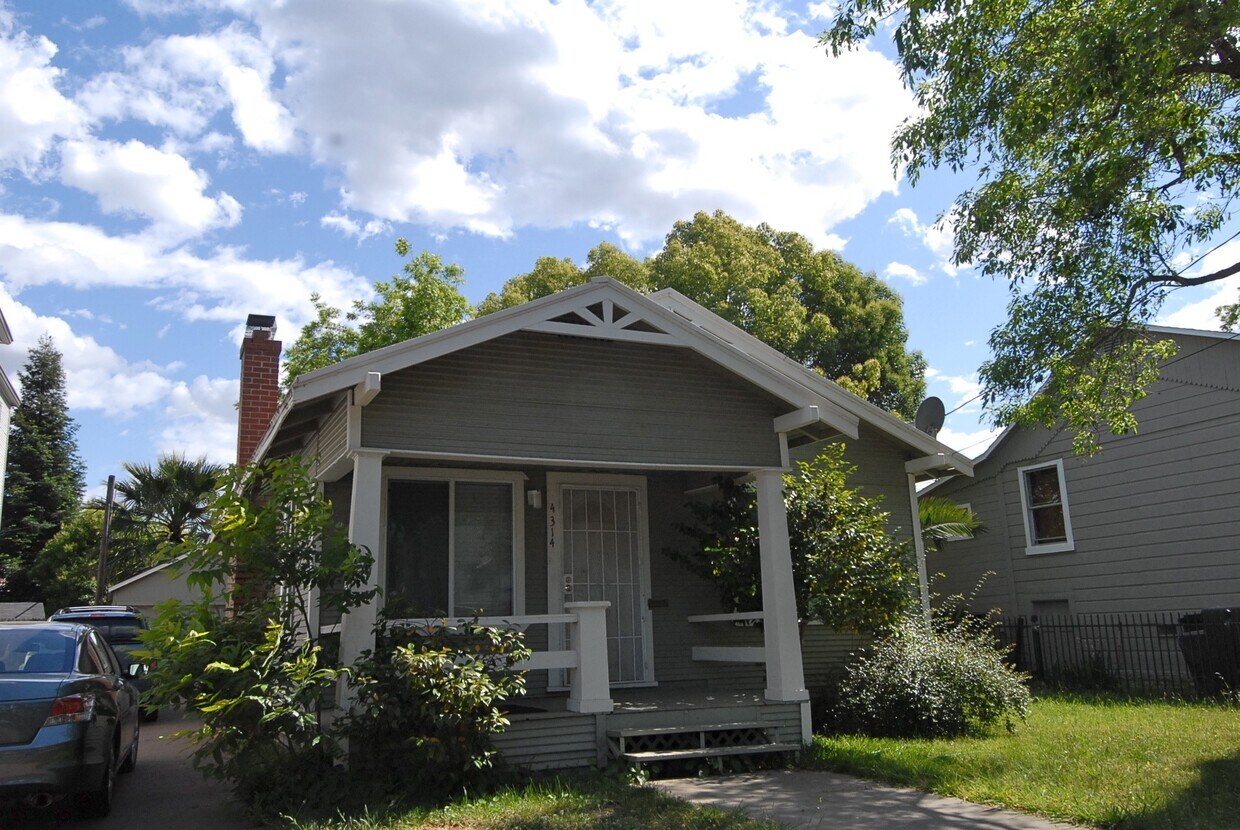Primary Photo - 4314 4th Ave