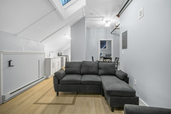 Unit 8 - 504 Stewart Ave