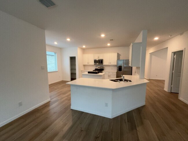 Foto del edificio - 4 BR/2BA | Newly Renovated Single Story | 1-Car Covered Parking | Fenced Backyard!