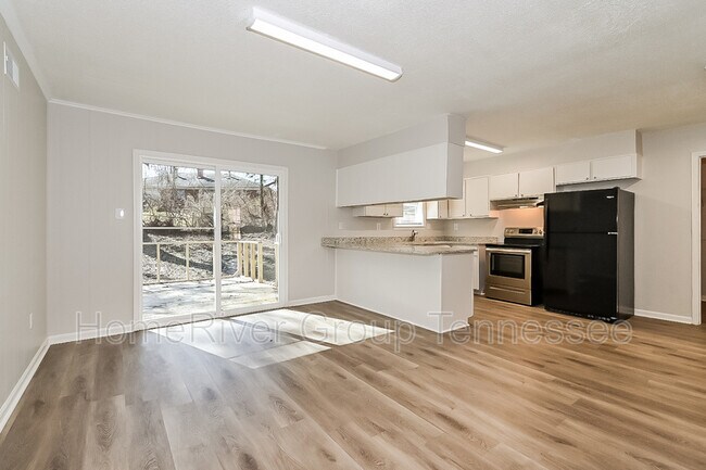 Foto del edificio - 3265 Mayfair Rd