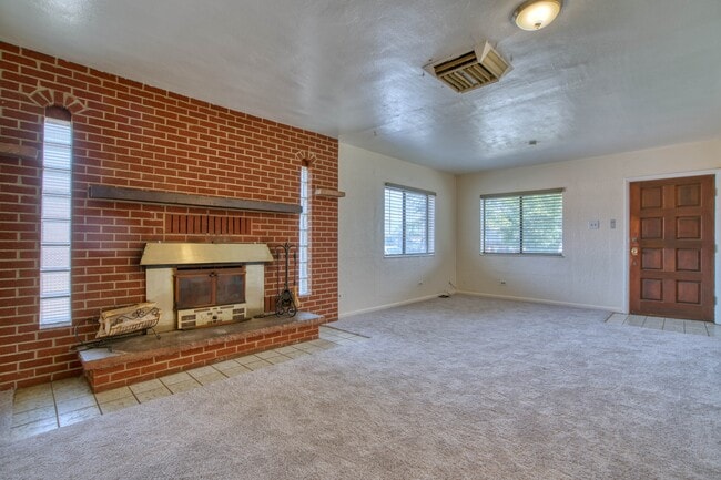 Photo - 330 2nd St House