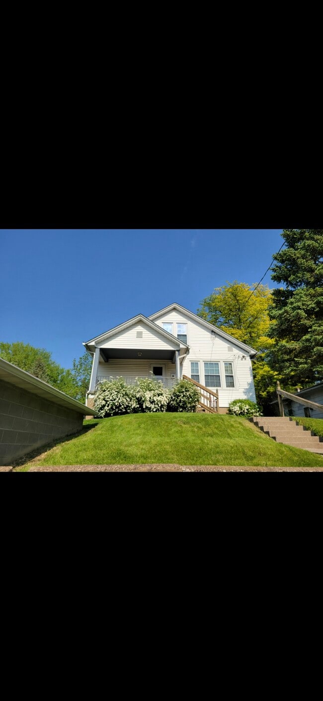 Building Photo - 2270 Hoyt St