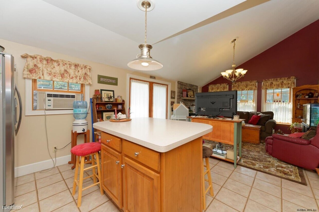 Primary Photo - 3 br, 2 bath House - 758 County Route 412