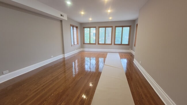 Foto del edificio - 6437 N Glenwood Ave