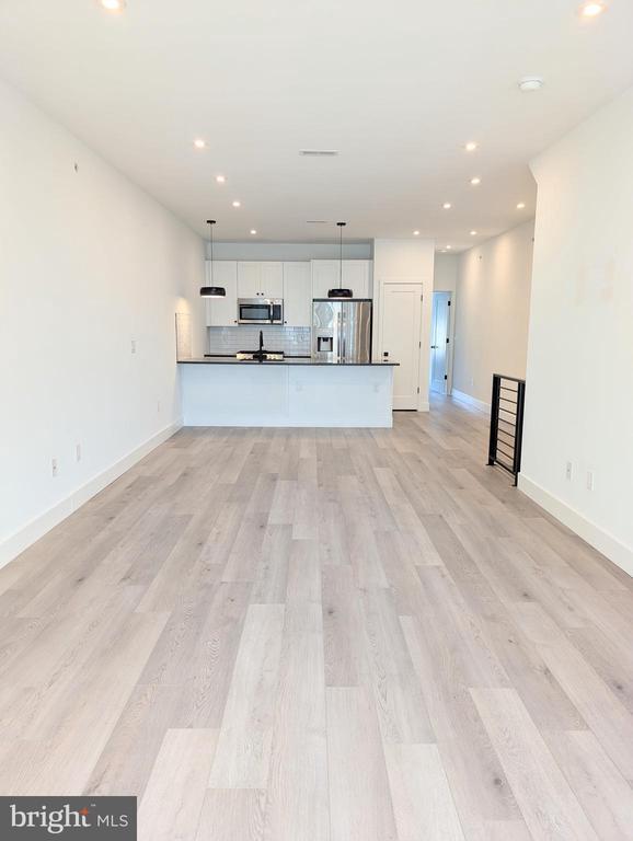 Foto principal - 2631 W Oxford St