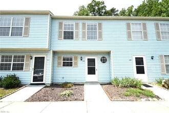 Building Photo - 313 Gaylor Ln