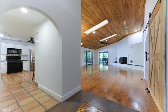 Foto del edificio - 3 br, 2 bath House - 341 Oregon Ln