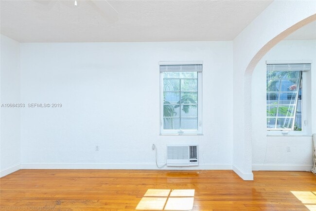 Building Photo - 732 Euclid Ave
