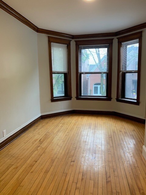 Primary Photo - 2144 W Moffat St