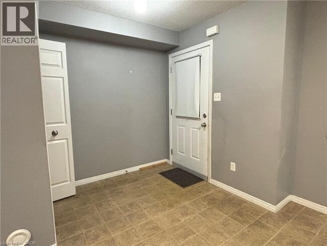 Building Photo - 50 Howe Dr