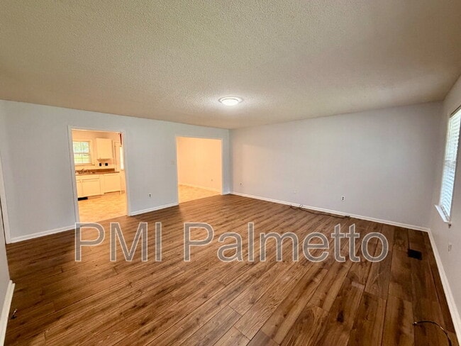 Building Photo - 119 Chatham Forest Cir