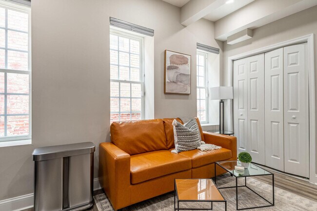 Foto del edificio - 701 E Street Southeast-ID1011205P