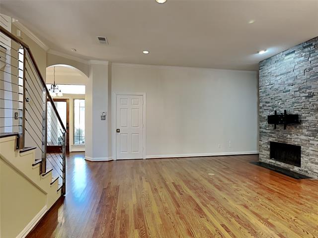 Building Photo - 2 Stonebriar Ct