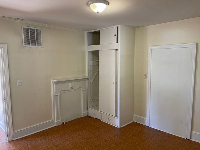 Foto del edificio - 9504 Fairview Ave