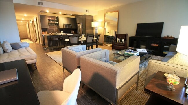 Interior Photo - 1900 Pacific Residences