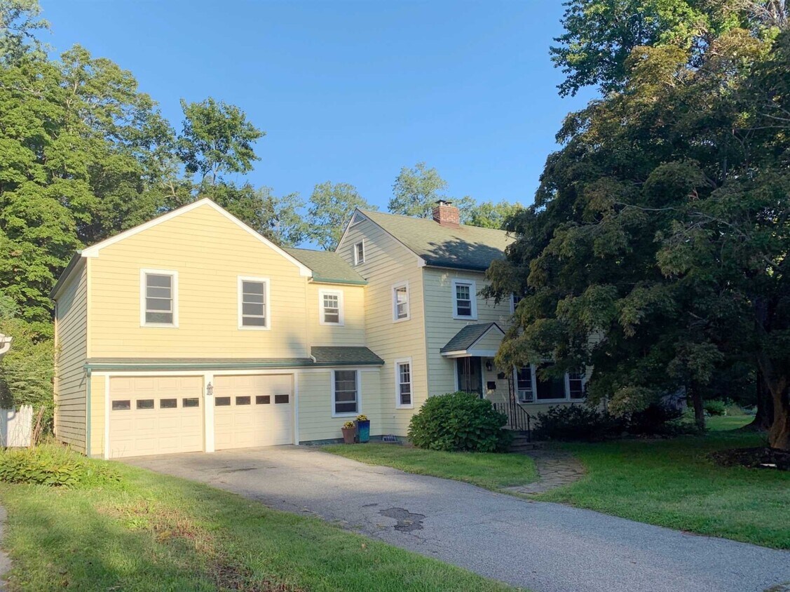 30 Violet Pl, Rhinebeck, NY 12572 House Rental in Rhinebeck, NY