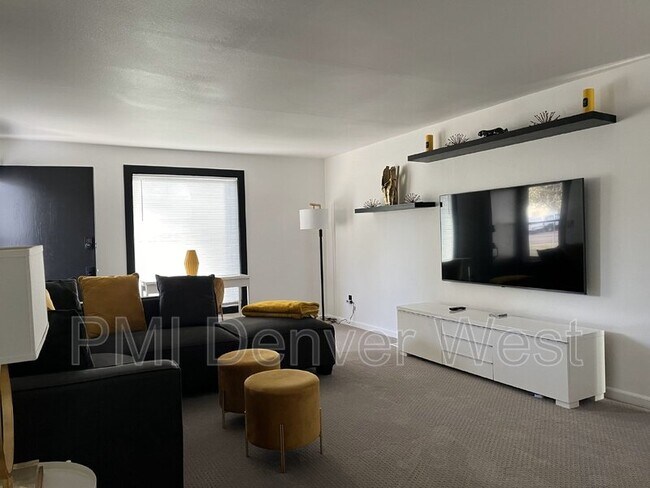 Foto del edificio - 4725 S Pearl St