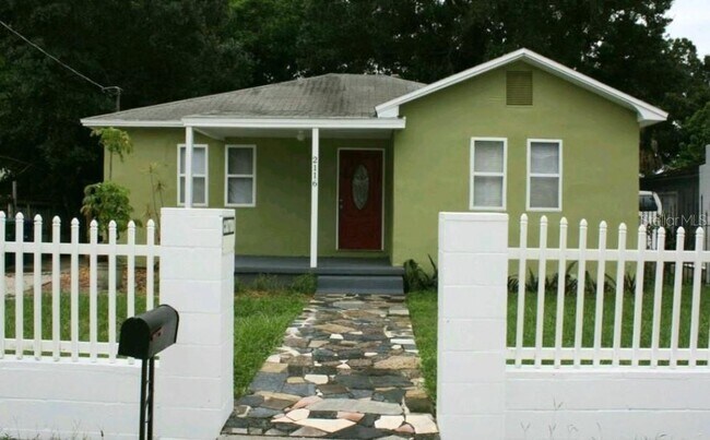 Foto del edificio - 2116 W St Louis St