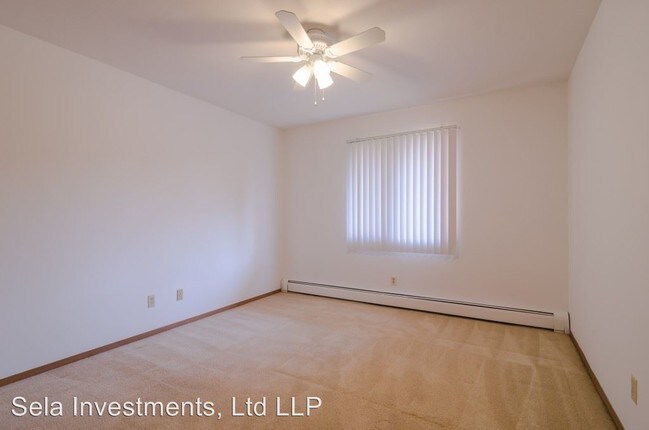 Foto del edificio - 8817 W 35th St N