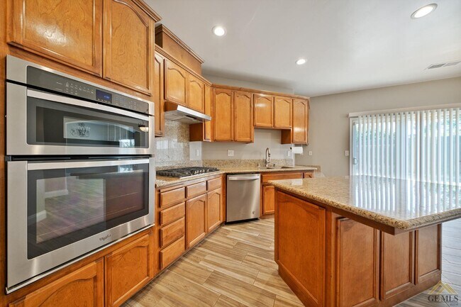 Building Photo - 7304 Stella Ct