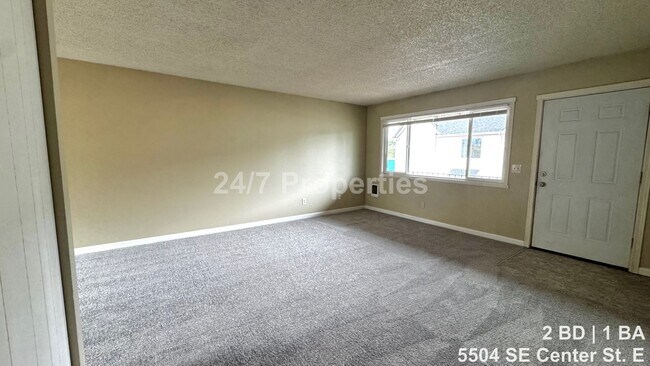 Foto del edificio - Upper-Level 2 BD | 1 BA Home - FoPo