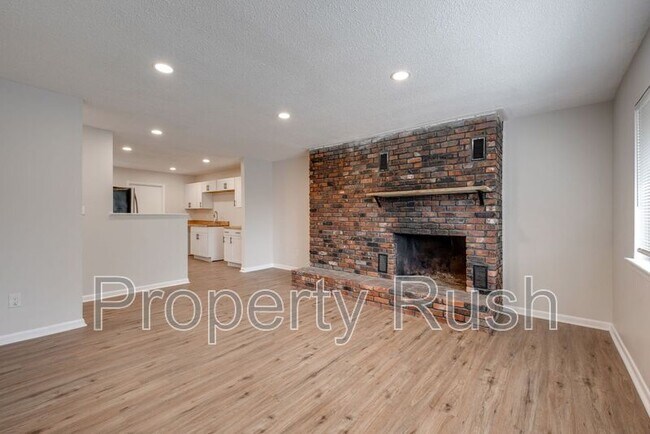 Foto del edificio - 4057 Arbor Pl Ln
