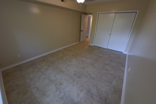 Building Photo - 57 Hanover Cir