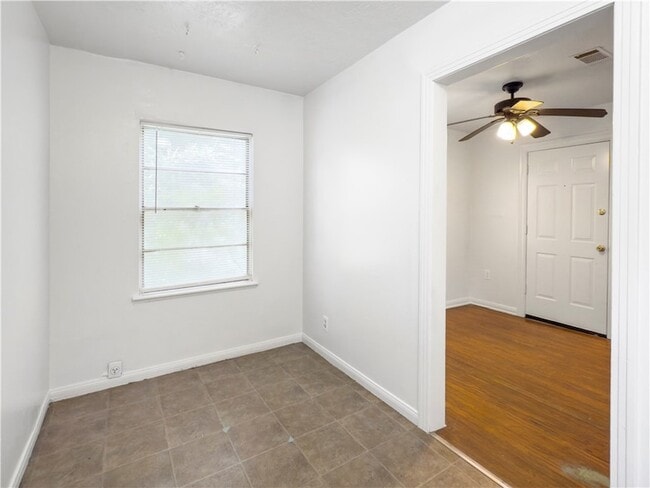 Foto del edificio - 703 Cherry St