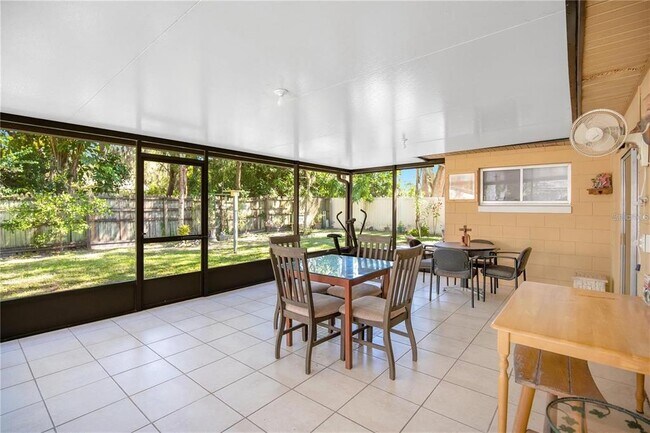 Building Photo - 10119 Arbor Ridge Trail