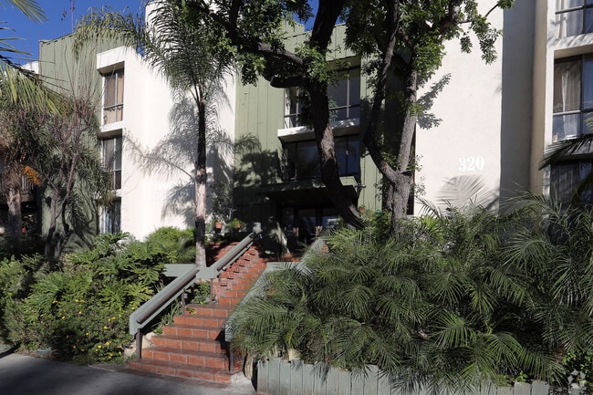 Building Photo - Garden Villas