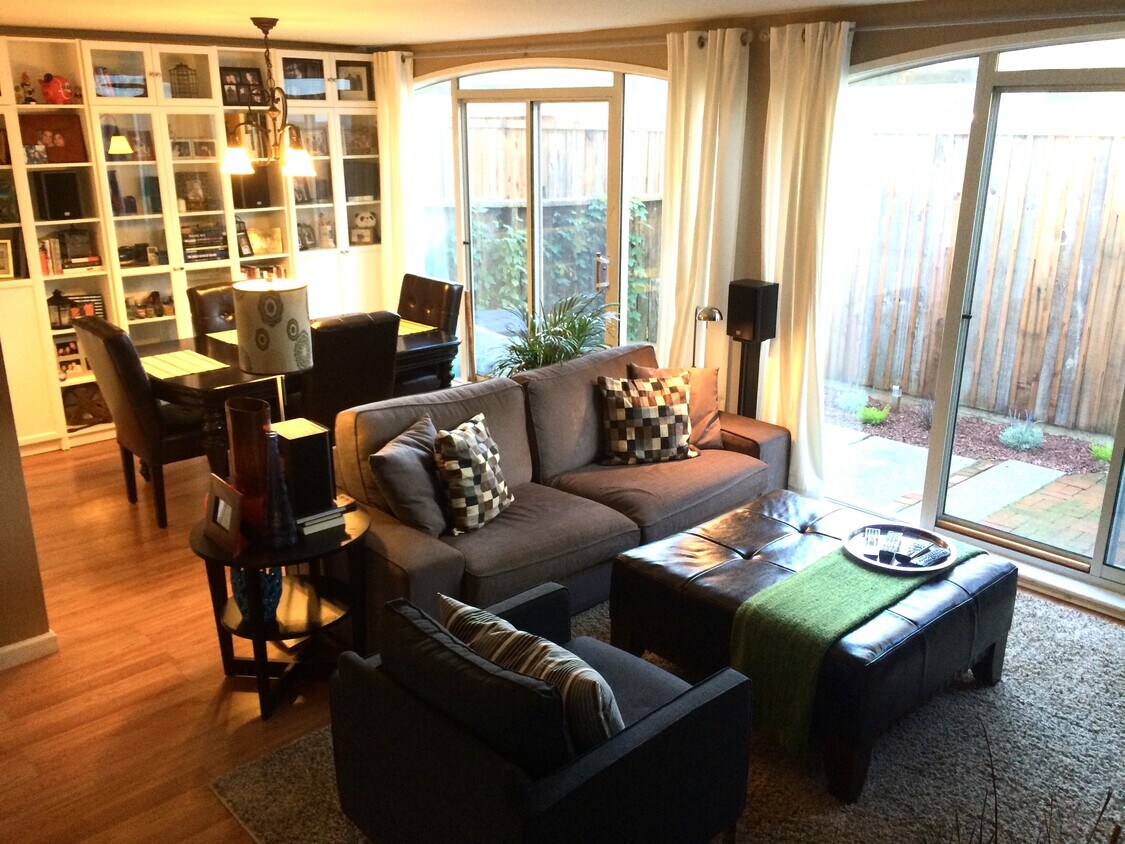 1st Floor Living/Dining room - 3102 Shelter Bay Ave
