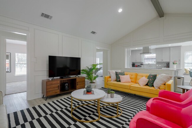 Foto del edificio - 1613 E Spring Valley Rd