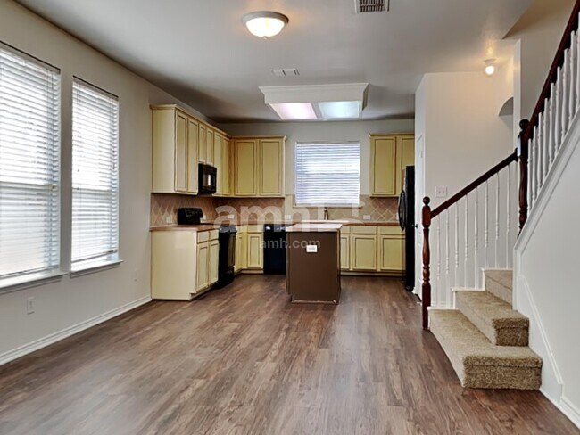 Foto del edificio - 2820 Hereford Rd