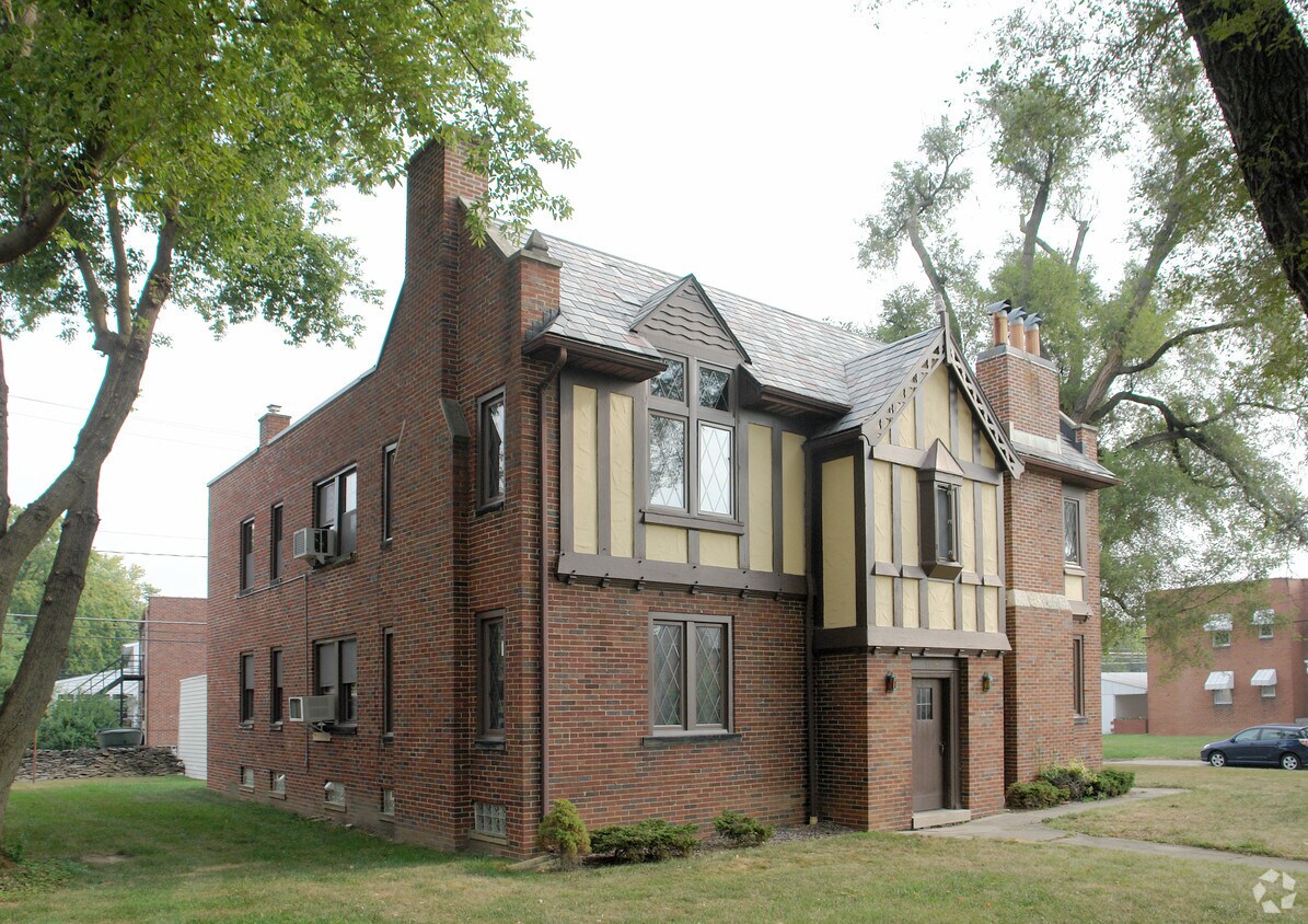Building Photo - 1758 King Ave