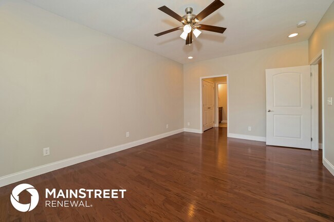 Foto del edificio - 7001 Edon Hall Way