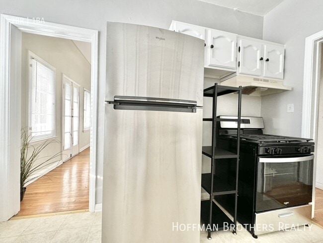 Building Photo - 400 N Genesee Ave
