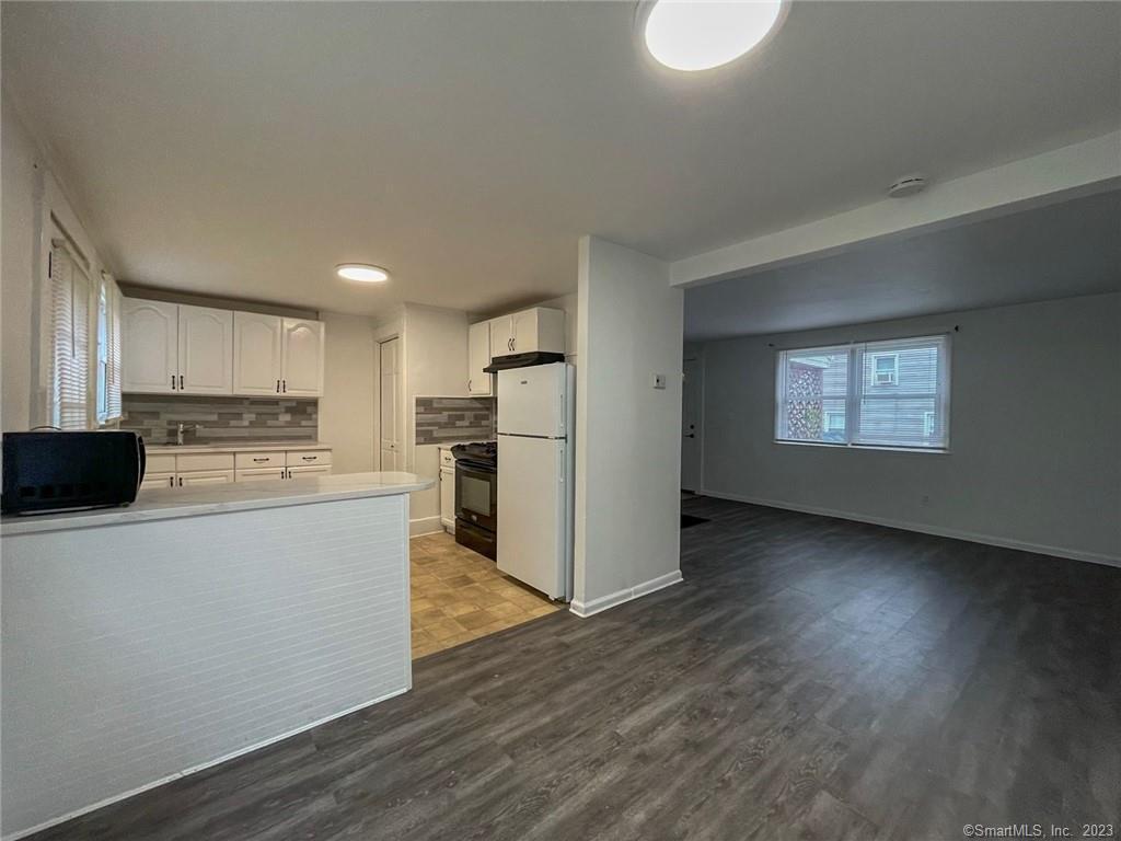 Primary Photo - 21 Highland Ave