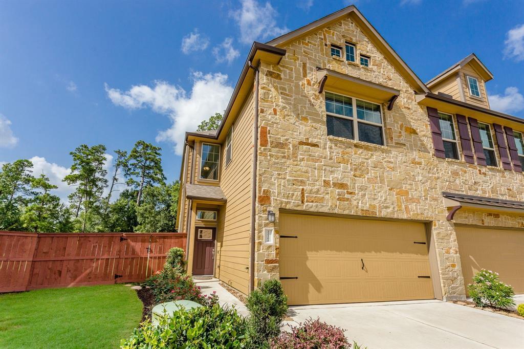 Foto principal - 22300 Misty Woods Ln