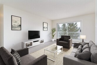 Building Photo - Greentree Village