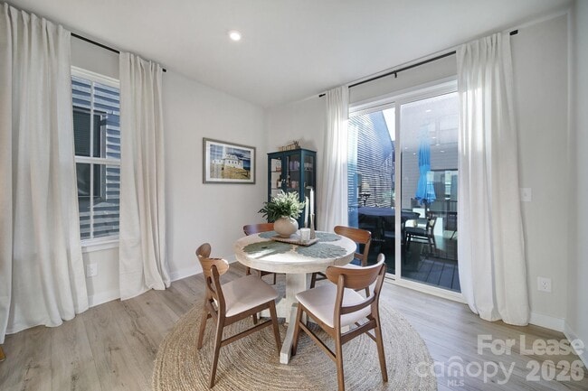 Building Photo - 6120 Station Crossing Ave