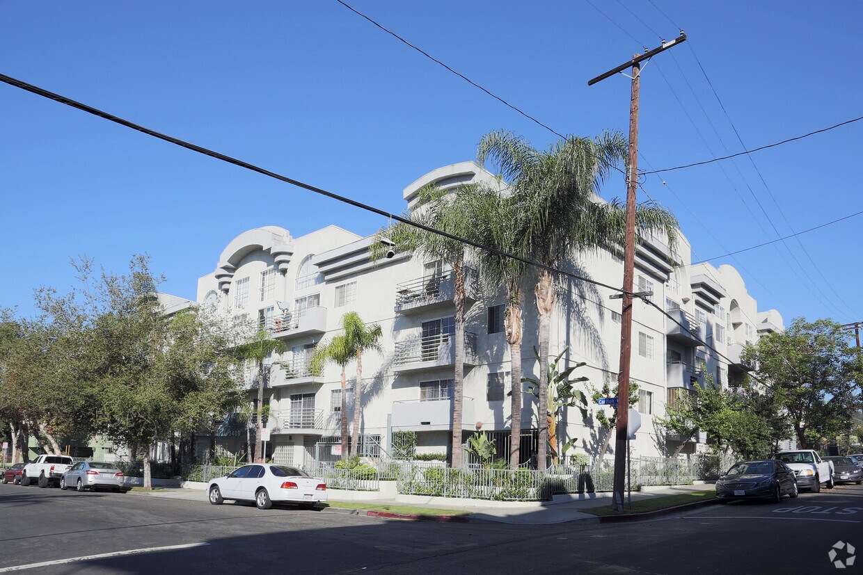 102 Apartments Available for Rent in Los Feliz, CA