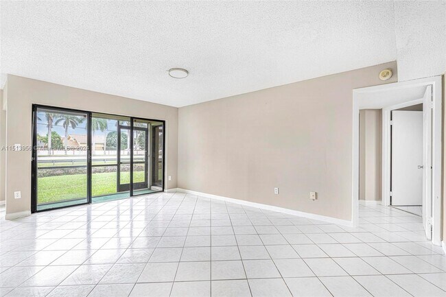 Foto del edificio - 9721 SW 138th Ave